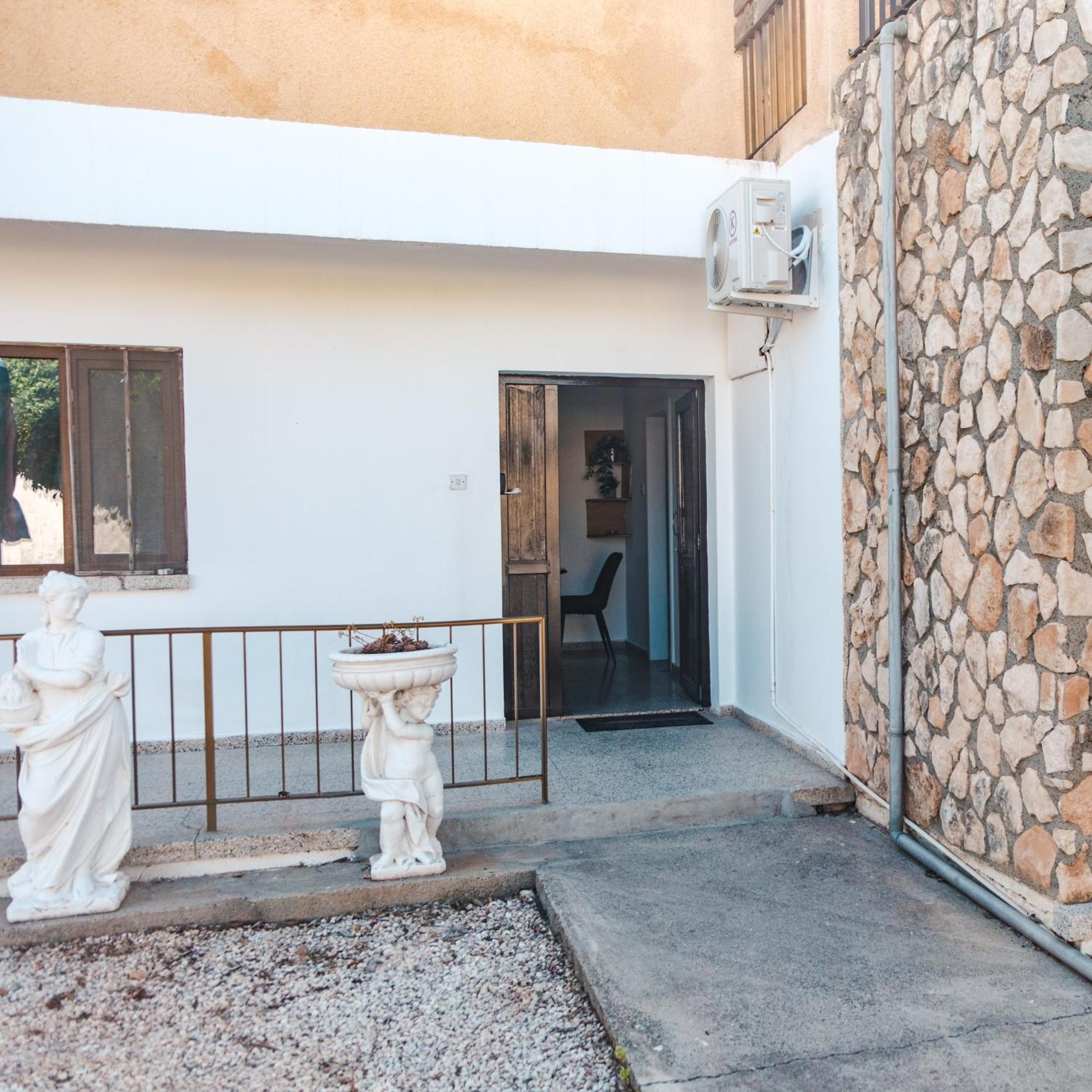 Serenityone - Centrally Located One Bedroom Apt Ayia Napa Exterior photo